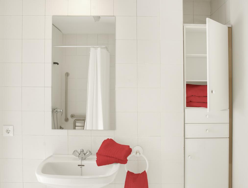 Residencia Universitaria Pare Claret Gerona Habitación foto